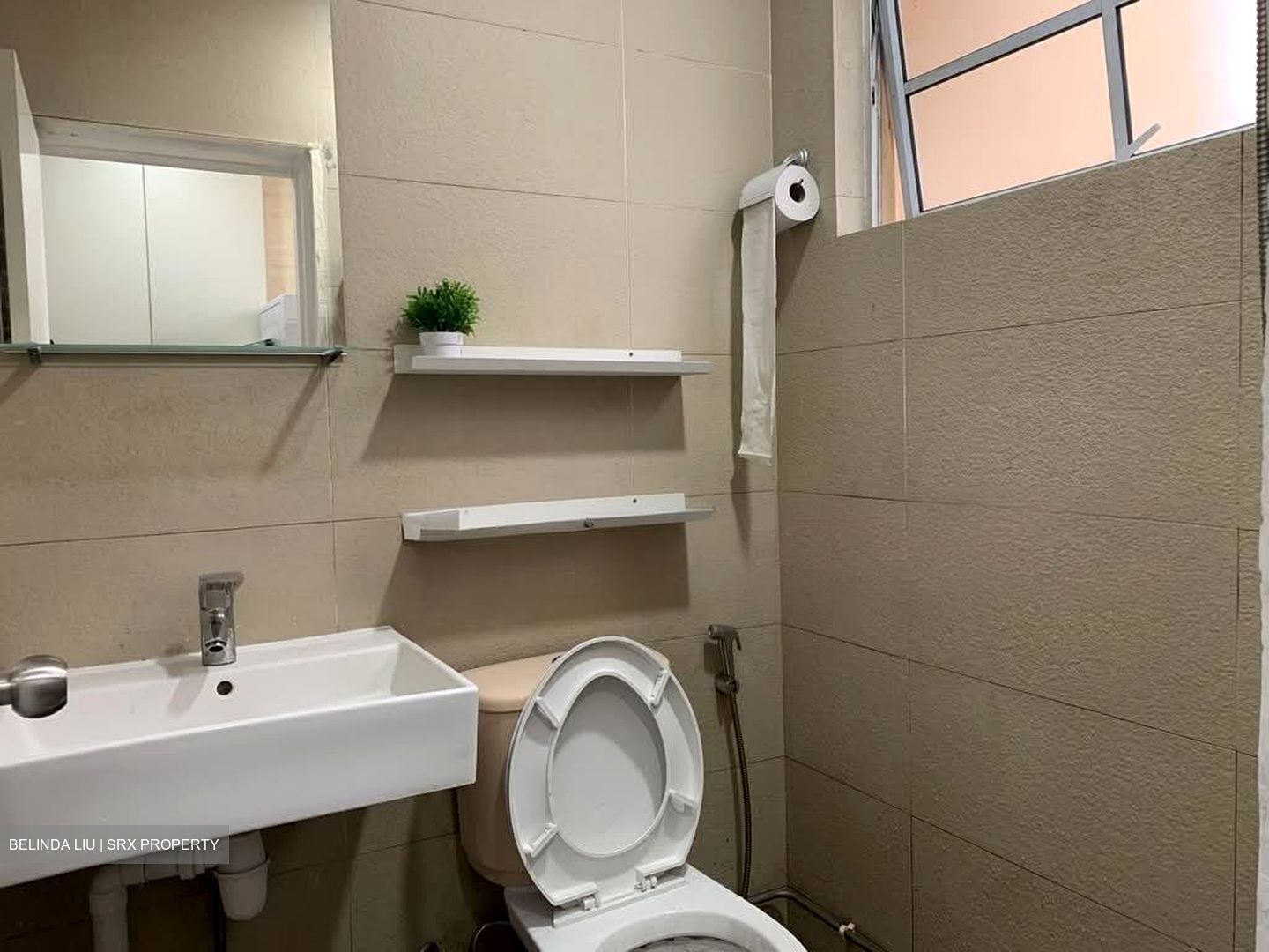 Carmi Mansions (D14), Apartment #582925581